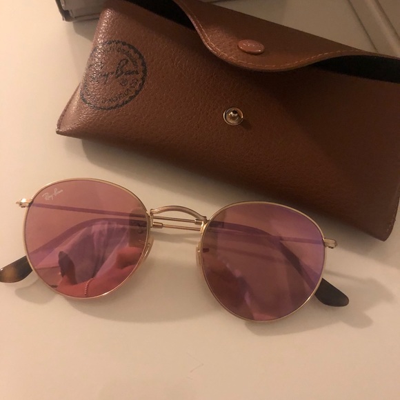 RAY-BAN
RB3447N ROUND FLAT LENSES